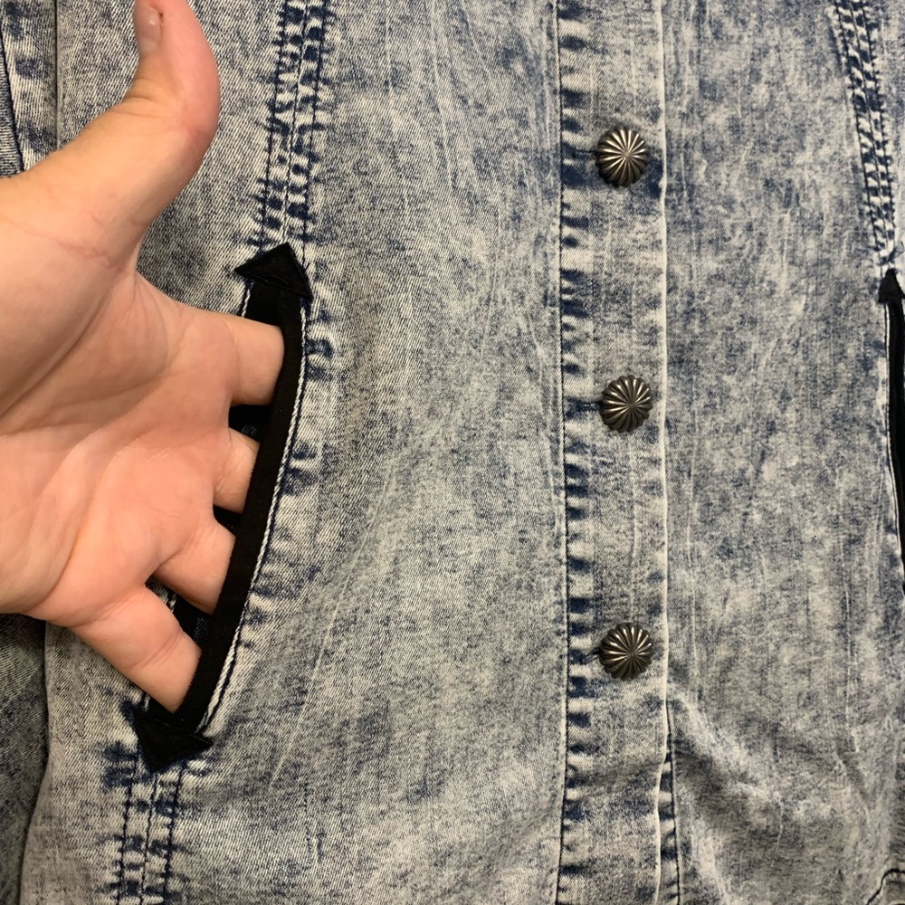 Denim Button-Up Jacket - Picture 3 of 6